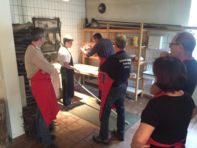 Brotbacken_zur_Kirbe_4.JPG